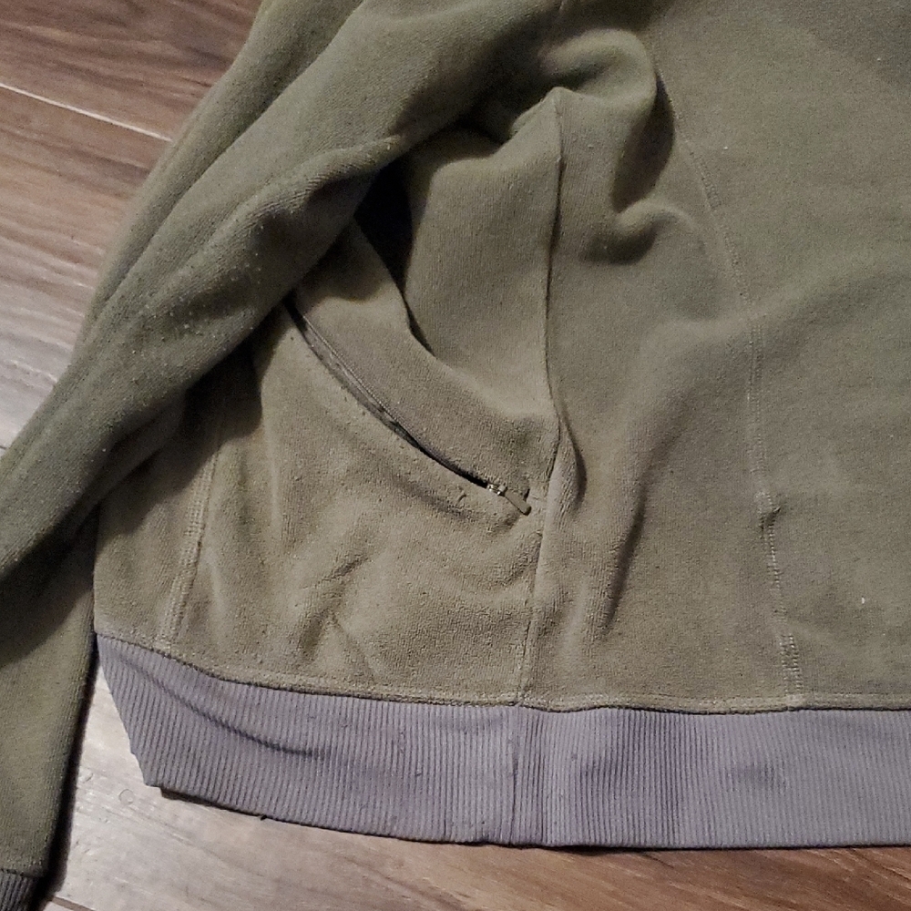 The North Face Forest Green Fleece Jacket - Picture 7 of 8
